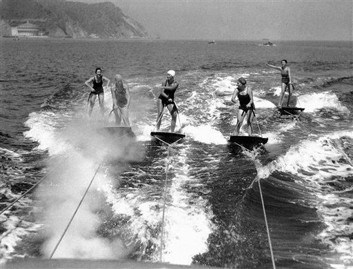 1934: Aqua Show